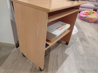 Počítačový stolík s tlačiarňou