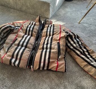 Burberry bunda L