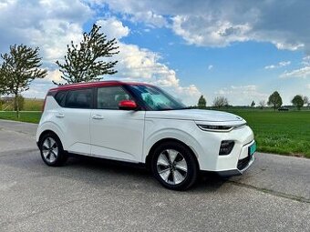 TOP Kia E-Soul 64 kWh Platinum 2021 150 kW v záruke