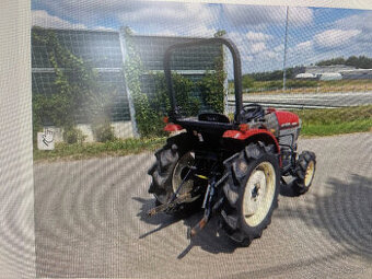 YANMAR EF 224