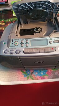 SoNY radio s cd a kazetou - 1