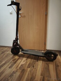 Kolobežka Xiaomi M365