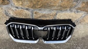 BMW X1i. U11 ledvinky, maska, gril