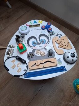 Montessori hrací stolík LIAM