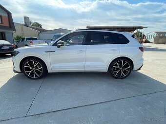 Volkswagen TOUAREG 3.0 TDI MK3 210KW R-LINE