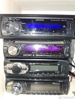 Pioneer  a Kenwood