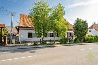Predaj, zabehnutá prevádzka pohostinstva v obci Sielnica med