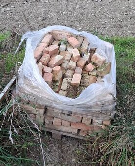 Tehlový obklad za odvoz