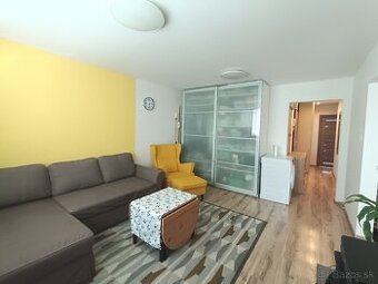 3 IZBOVÝ BYT TRENČÍN NA PREDAJ, SIHOŤ