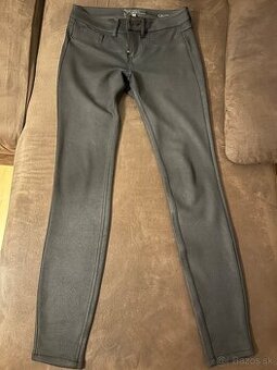 Dámske čierne GUESS nohavice