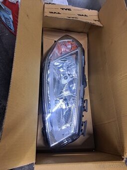 Predné svetlomety renault megane 2006 nové