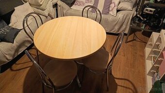 Kuchynský stôl+stoličky