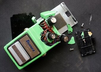 K:  Kúpim pokazené pedále