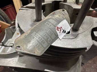 Predám BLOKY motora + orig. štítok ZHODNÉ JAWA 250/353