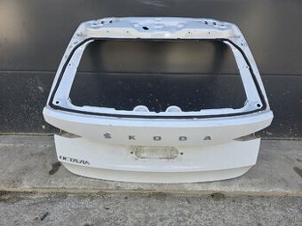 Škoda Octavia 4 IV kombi zadné kufrove dvere