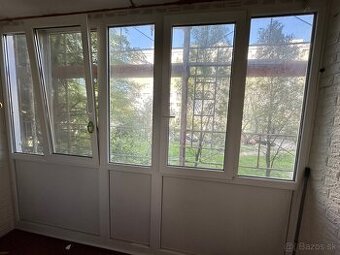 Plastové okno balkónova stena