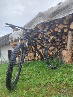 Horský bicykel kellys whip 10