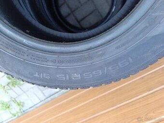 195/65 R15 Nokian