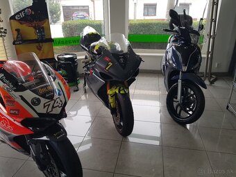 Yamaha R1 RN19
