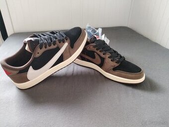 Jordan 1 Retro Low OG SP Travis Scott Mocha