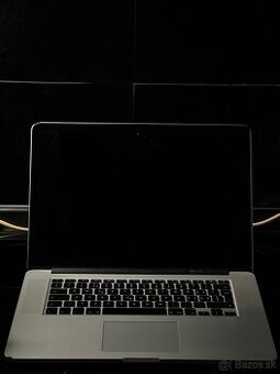 MacBook Pro 15 Mid 2014 (4 jadrá i7 16 Gb Ram)