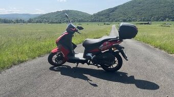 Adamoto Mustang 125 skuter