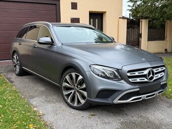 E220 All-Terrain 4Matic Magbetic Mat Grey Mat ODPOČET DPH