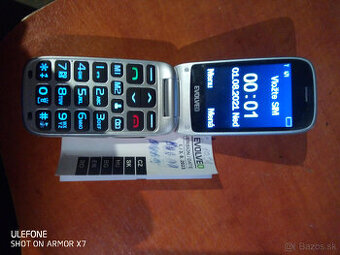 Evolveo 2,8" vyklápací pre seniorov so stojanom a nabíjačko