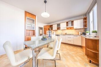 2-izbový byt s balkónom  v blízkosti Michalskej brány – Vete