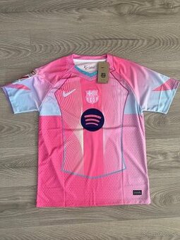 FC Barcelona ružový dres Lamine Yamal