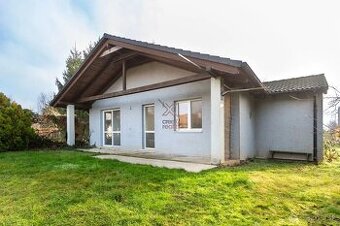 Rodinny dom v obci Malženice - 1