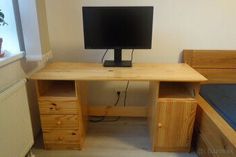 Kancelársky stôl borovica