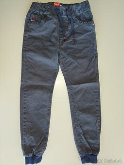 dievčenské nohavice (134 cm)