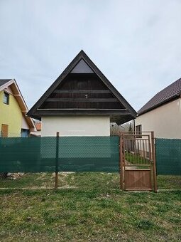 Chatka so záhradou 284m2