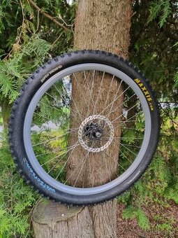 Predne 26" koleso