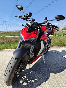 Ducati Streetfighter V2 (2022) • Záruka do 2027 • TOP stav