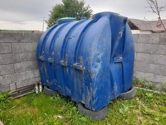 Predám nádrž na odpad vodu 5000L