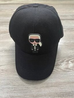 Karl Lagerfeld siltovka