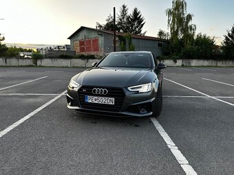Audi S4 b9
