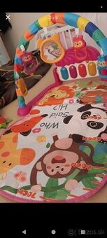 hracia deka s hrazdou a klavírom ružová