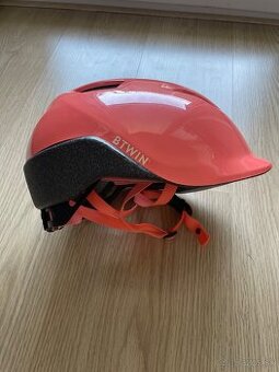 Detská dievcenska prilba na bicykel