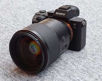 Samyang 135mm f1.8 pre Sony FE