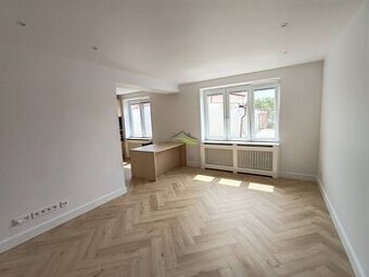 Kompletne zrekonštruovaný 2-izbový tehlový byt v centre Vran