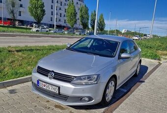 Volkswagen Jetta 1.6 TDI Comfortline (11/2012)