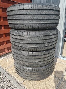 Pneumatiky MICHELIN Primacy 235 /50r19