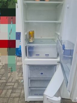 Chladnička z mrazákom whirlpool A