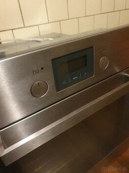 Vstavana elektricka rura Amica