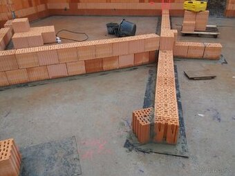 Partia murárov zháňa zákazky na rok 2026 - 1