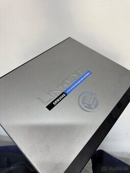 Cisco Linksys SRW2048 switch 48x Gigabit