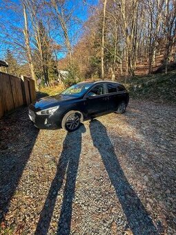 • Hyundai i30 Combi 1.4 T-GDI (140k) • Automat •